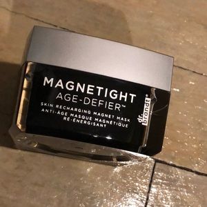 Dr Brandt Magnetight Age Defier Magnetic Face Mask